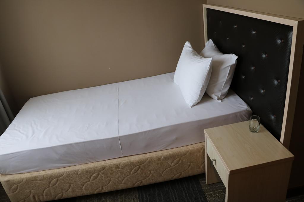 Aktau Hotel ภายนอก รูปภาพ