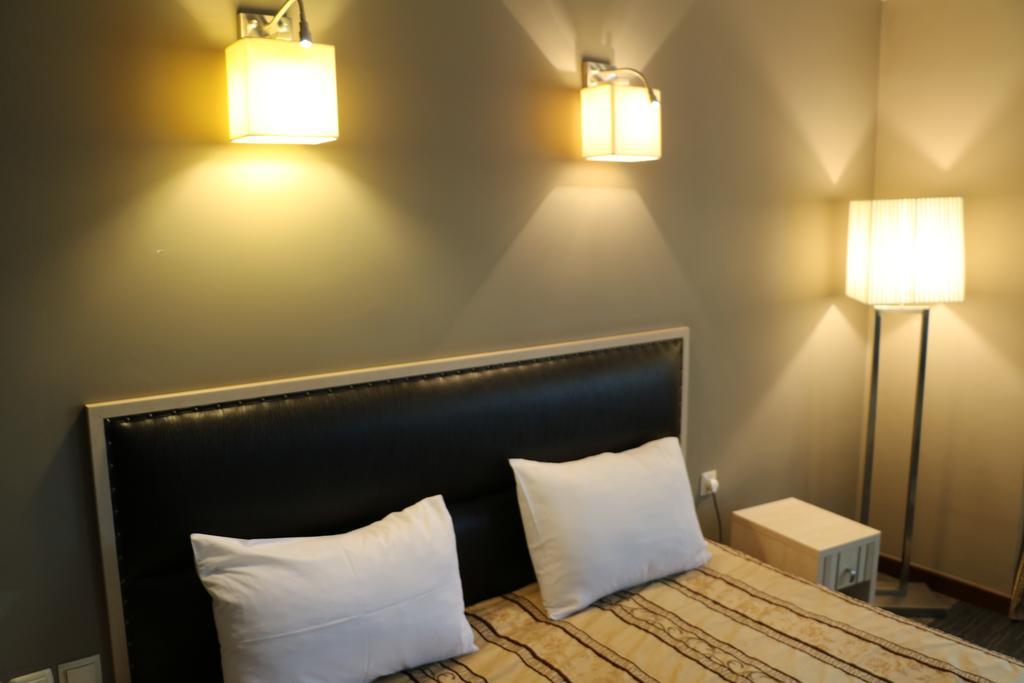Aktau Hotel ภายนอก รูปภาพ