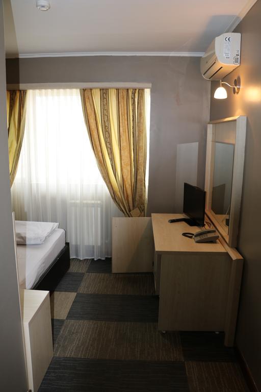Aktau Hotel ภายนอก รูปภาพ