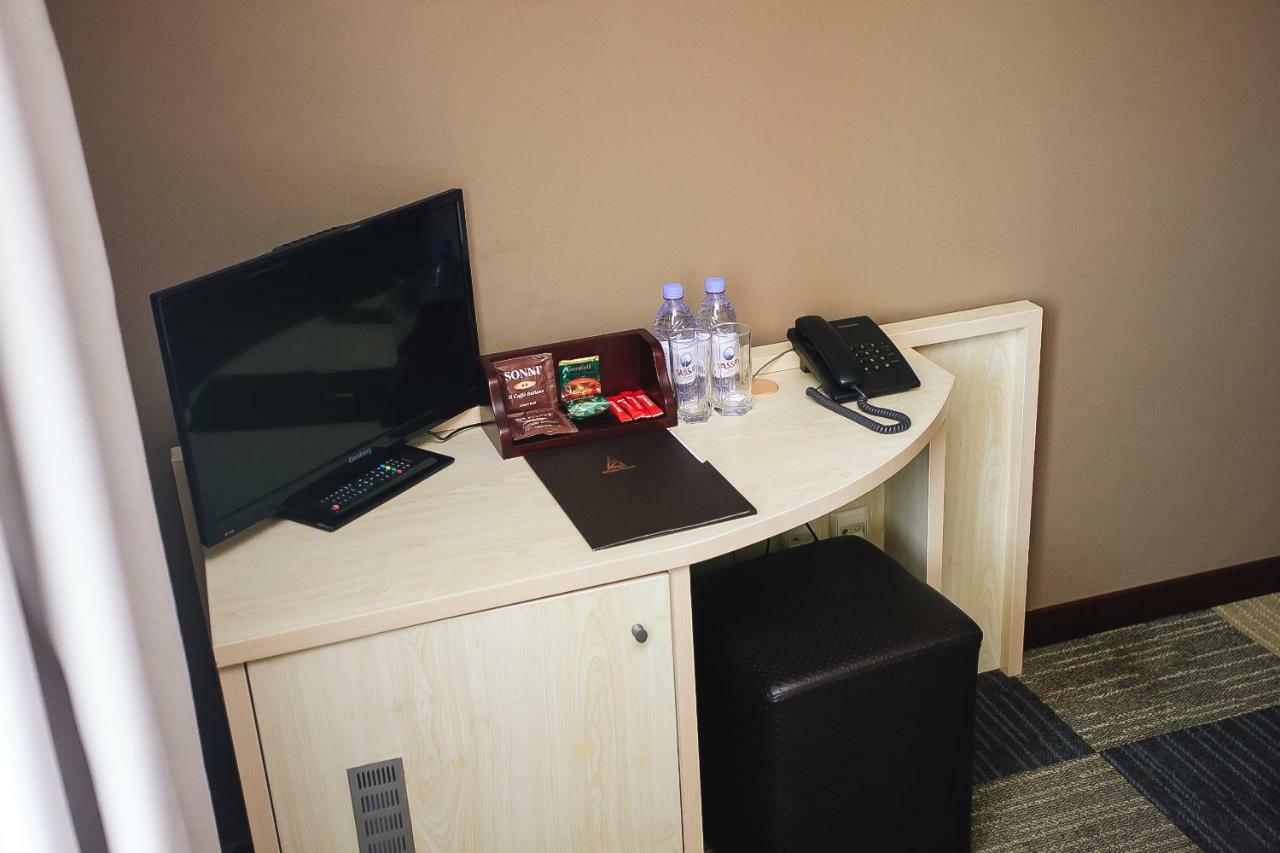 Aktau Hotel ภายนอก รูปภาพ